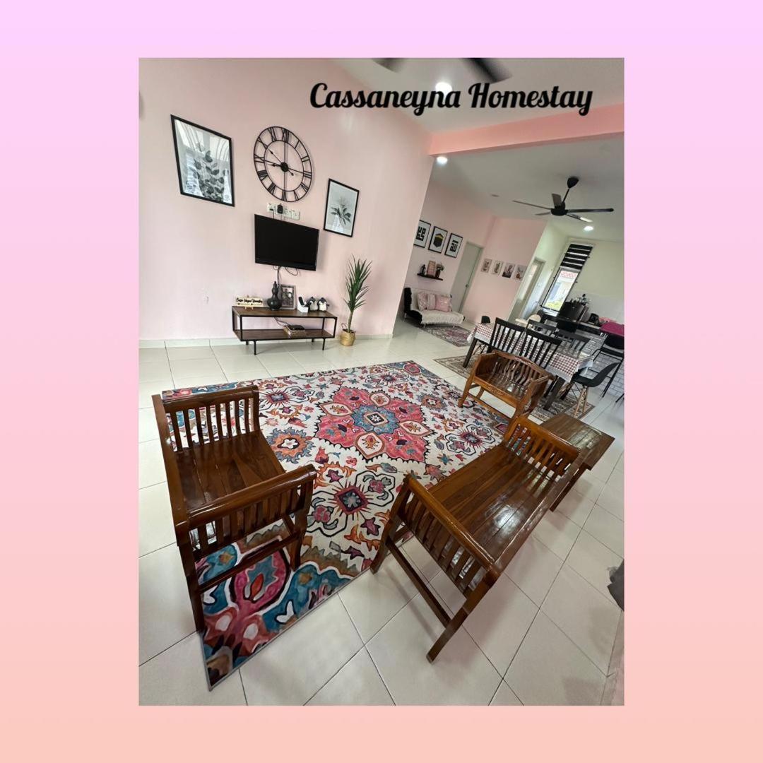 Cassaneyna Homestay Kuantan Kültér fotó